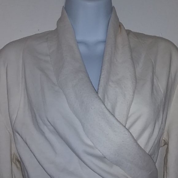 Twisted Heart Wrap Cardigan. - Picture 4 of 5